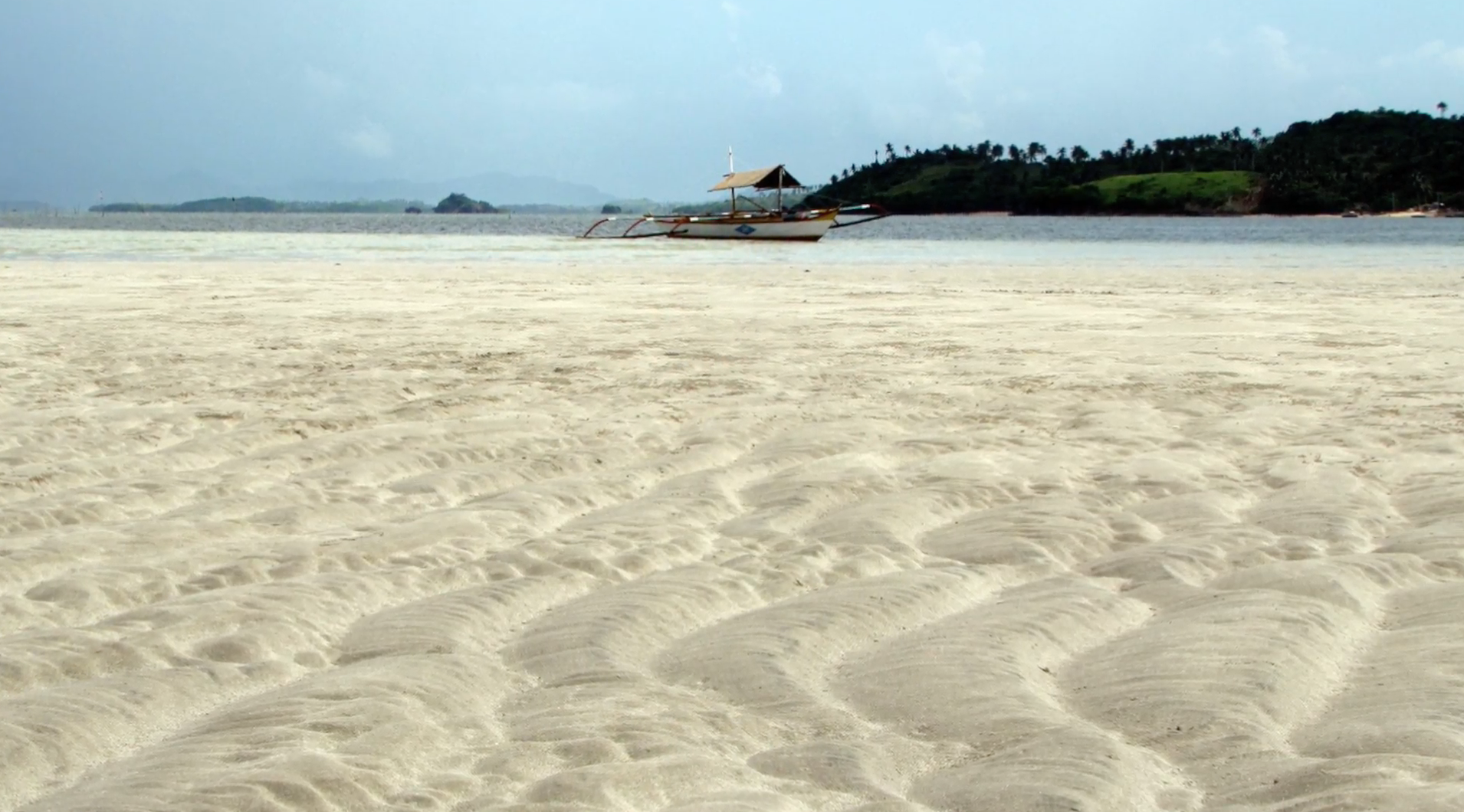 Perfect getaway beachfront property with sandbar in Caramoan - Image# 10