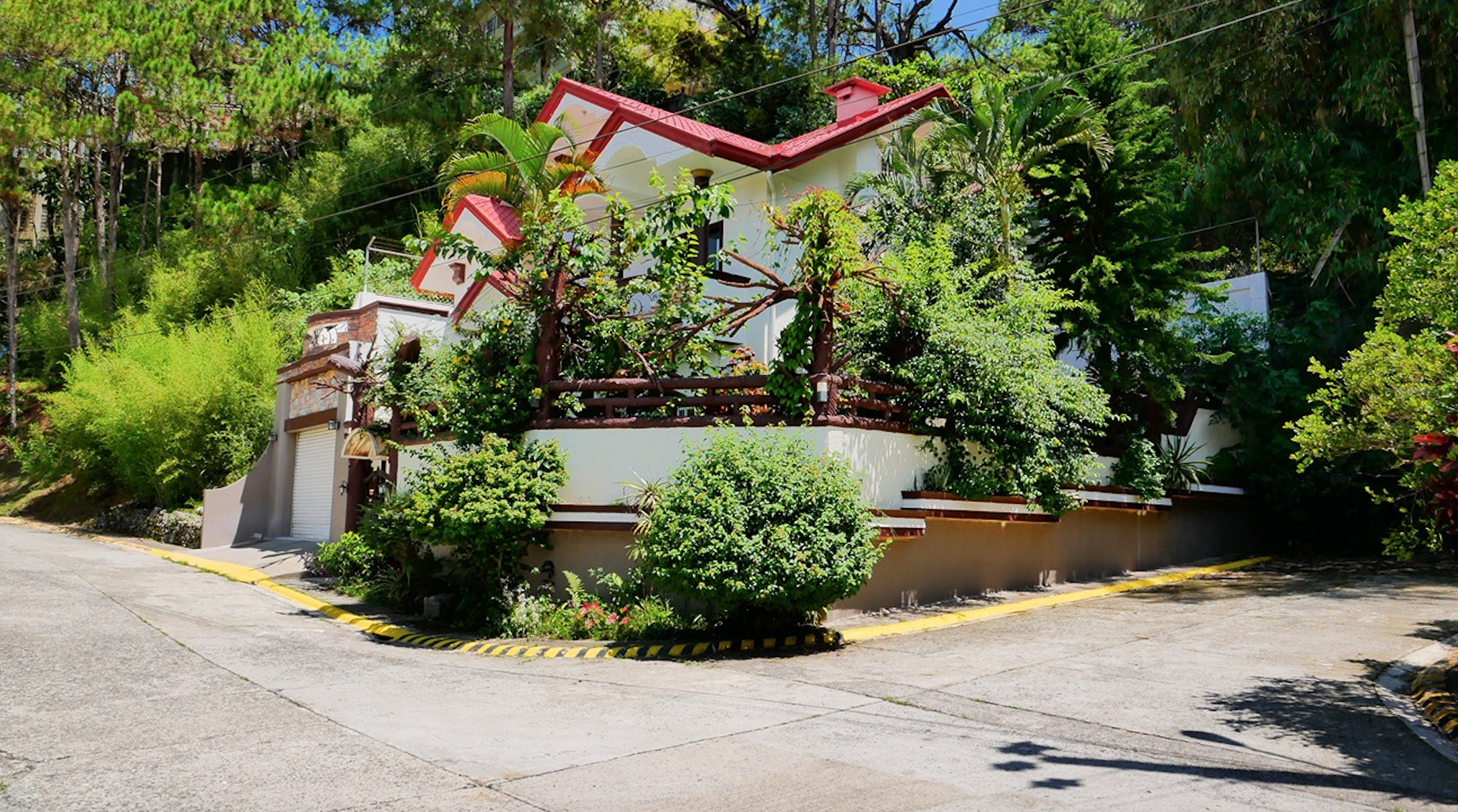 Rush Sale!  House & Lot Baguio City - Camp 7 - Image# 1