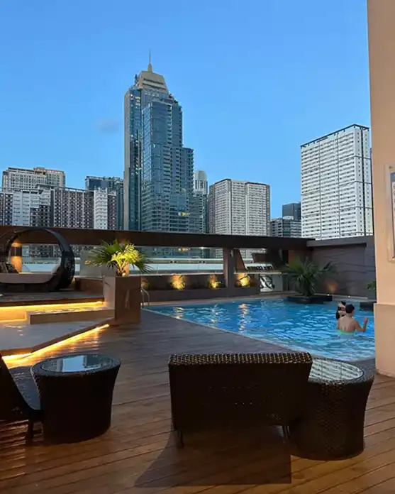 Customized one bedroom loft with mixed-used hotel building in Bonifacio Global City